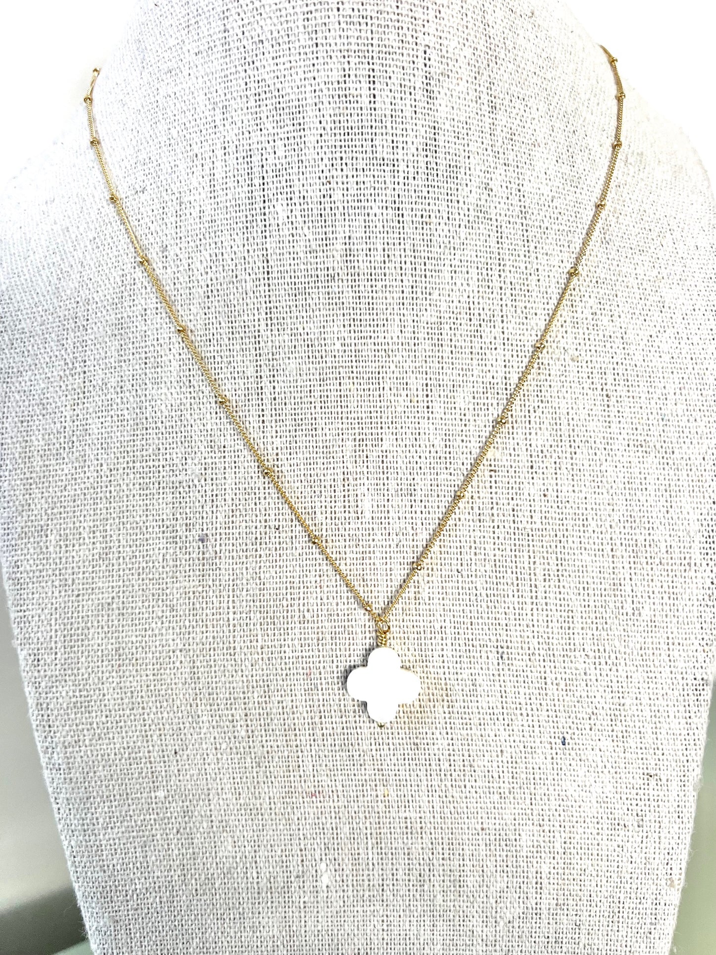 CHLOE Necklace - Mother of Pearl