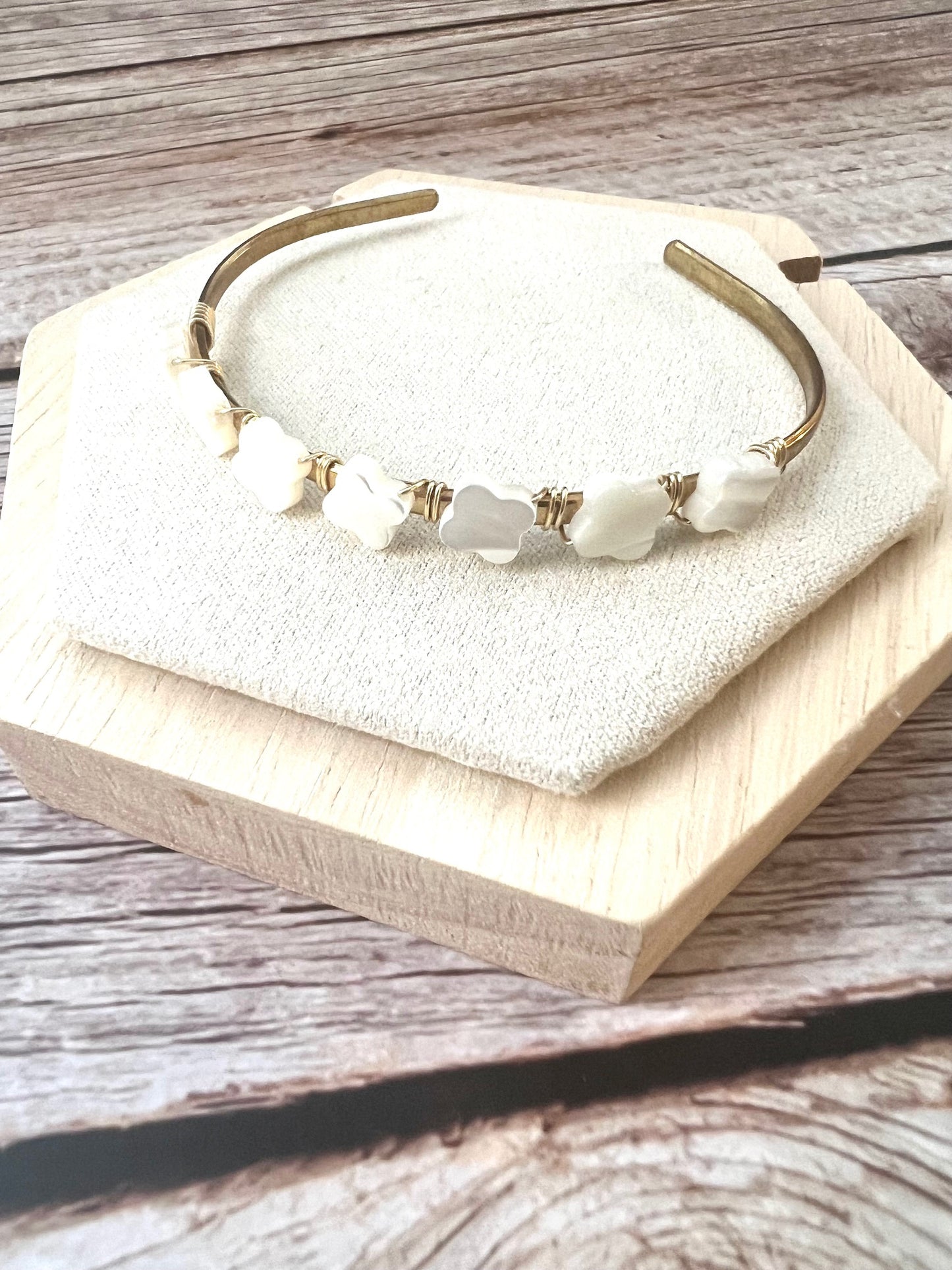 Rhys Bangle Bracelet - Mother of Pearl